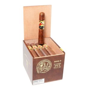 LA GLORIA CUBANA SERIE R NO. 4 NATURAL BOX OF 24
